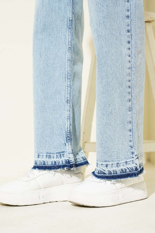 بنطال جينز مزين بشرابة على الحافة - لون أبيض ثلجي فاتح