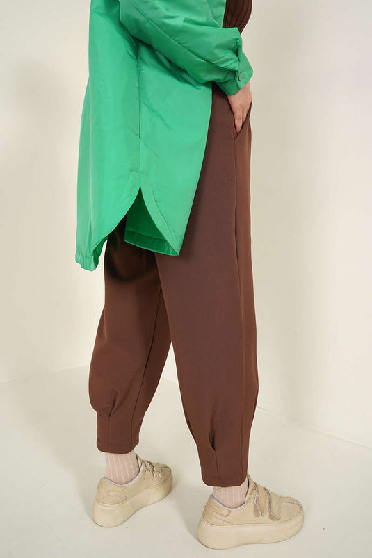 Pants with Tapered Legs and Elastic Waist in Brown