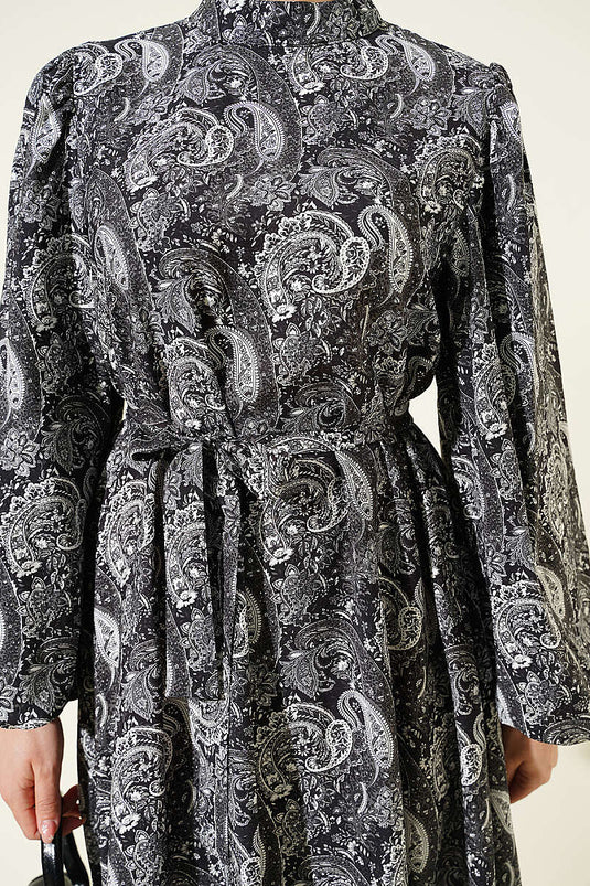 Robe à manches ballon avec ceinture et motif paisley noir