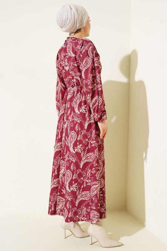 فستان بخصر مطاطي بنقشة بيزلي بلون خمري