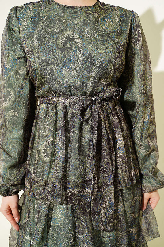 Robe en chiffon à volants motif paisley émeraude