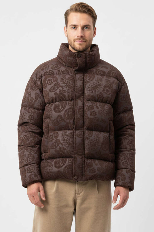 معطف رجالي منفوخ بنقشة بيزلي بني