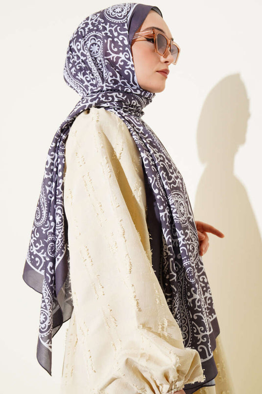 شال ناعم منقوش بنقشة بيزلي، دخاني