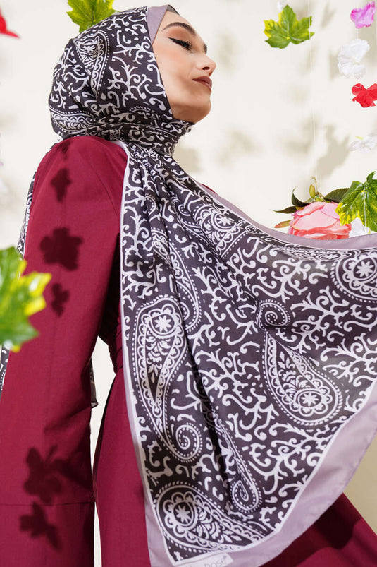 شال ناعم منقوش بنقشة بيزلي من المنك