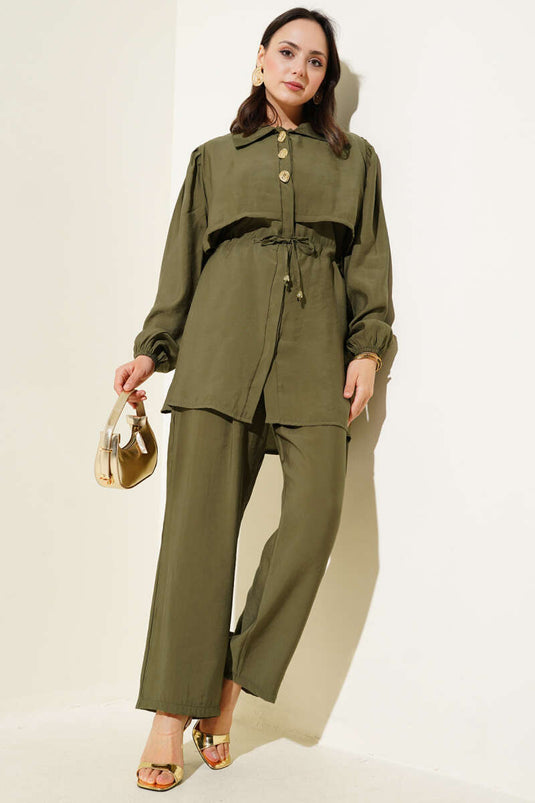 Costume deux pièces kaki avec détail à la taille et tunnel