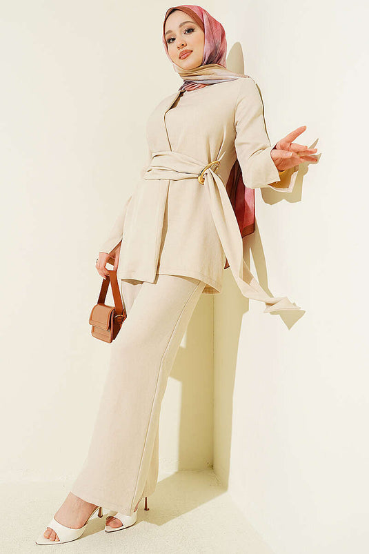 Ensemble double avec détail pièce et boucle dorée, pierre