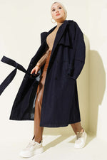 Trench-coat en jean ample avec détails en patch bleu marine