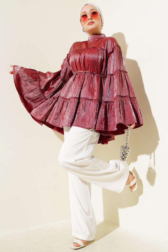 Tunique brillante à superpositions rouge bordeaux