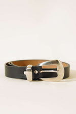 Ceinture noire avec boucle brillante