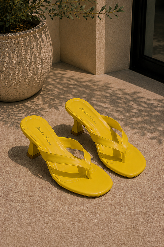 Sandalias De Tacón Con Dedo Entre Los Dedos Amarillas