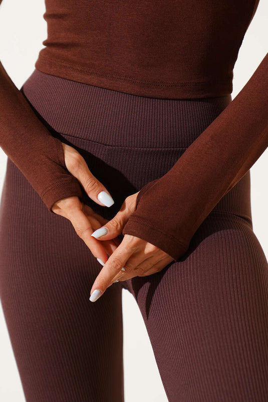 قهوة أساسية من محصول ممزق