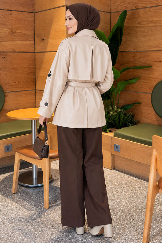 Beige Leder Trenchcoat Mit Schulterklappen Und Cape
