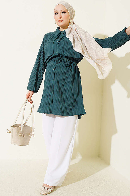 Camicia Con Fiocco Verde Smeraldo E Mantella