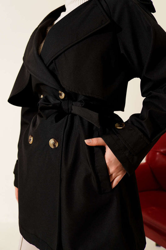Trench-coat court à quatre boutons avec cape, noir