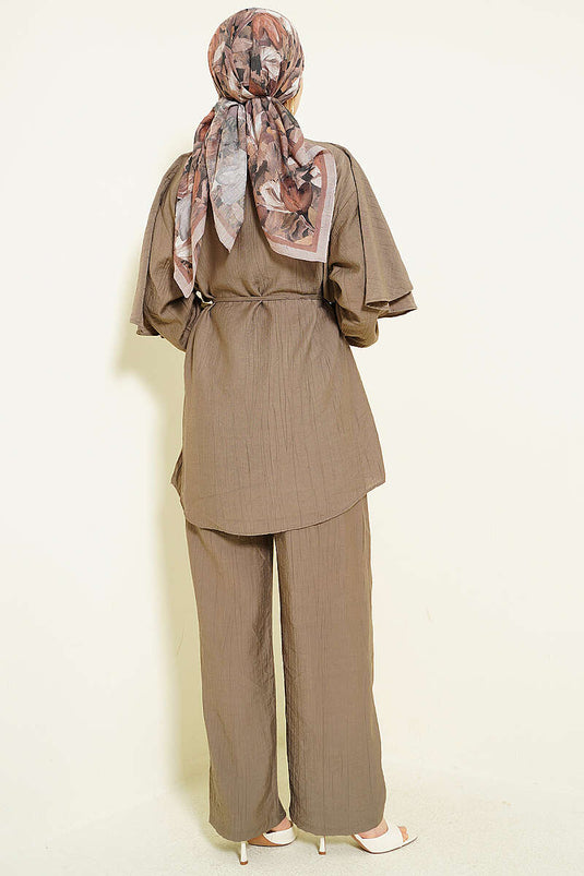 Ensemble Pèlerine avec Boutons Dorés, Couleur Vison