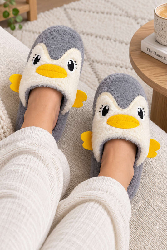 Penguen Figürlü Ev Terliği Füme