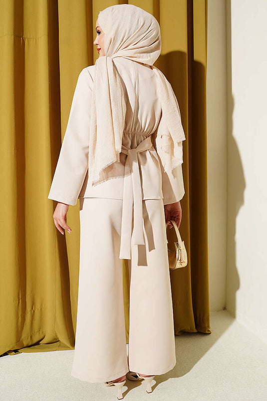 Ensemble Deux Pièces Élégant Beige Avec Boucle Dorée