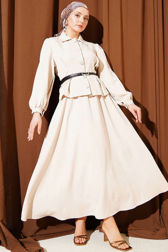 Ensemble double jupe avec ceinture et détails de plumes beige