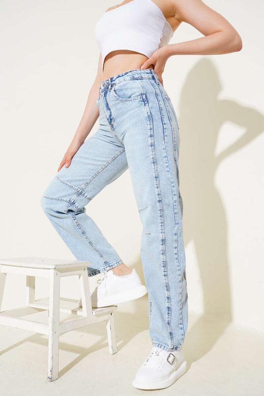 Vaqueros holgados con pinzas azul hielo