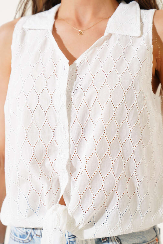 Chemise blanche sans manches à motif nid d'abeille