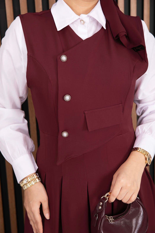 Ensemble robe salopette avec chemise à détails en relief bordeaux