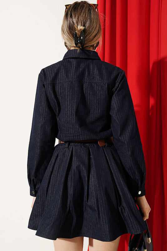 Abito in jeans con cintura e dettagli in pile