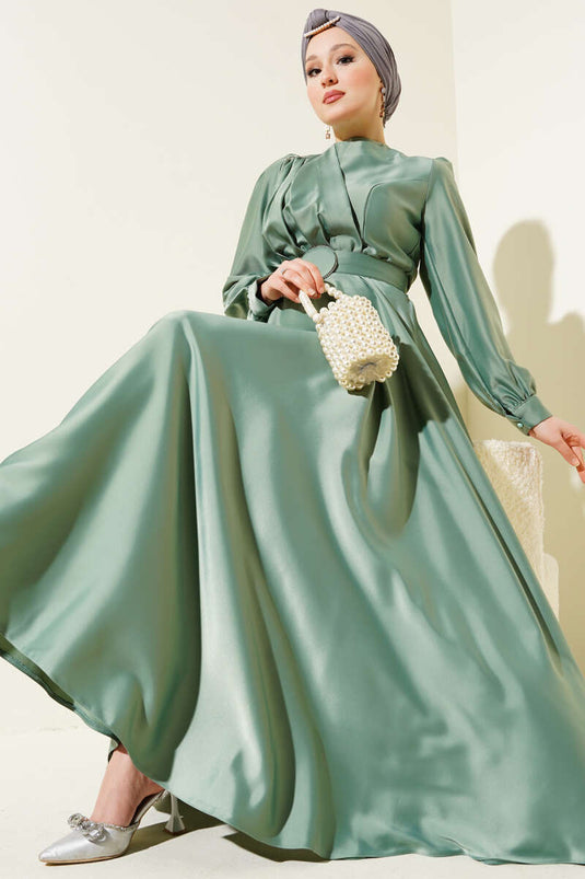 Robe de soirée en satin à col plissé et détails en pierre, couleur menthe