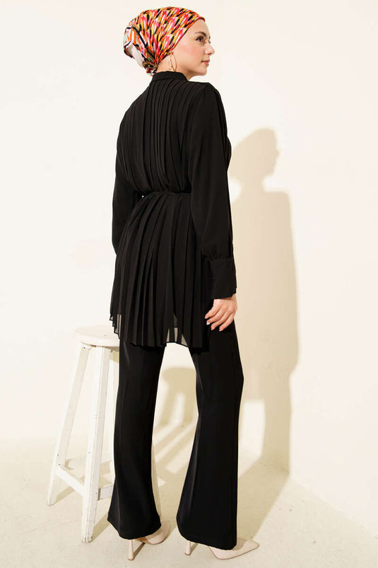 Ensemble deux pièces en mousseline plissée et boutonnée noire