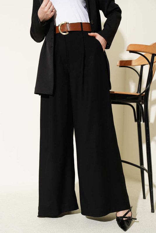 Oversize Hose mit Falten und Gürtel Schwarz