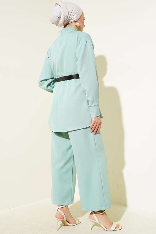 طقم كاجوال من قطعتين مطوي وحزام بلون النعناع