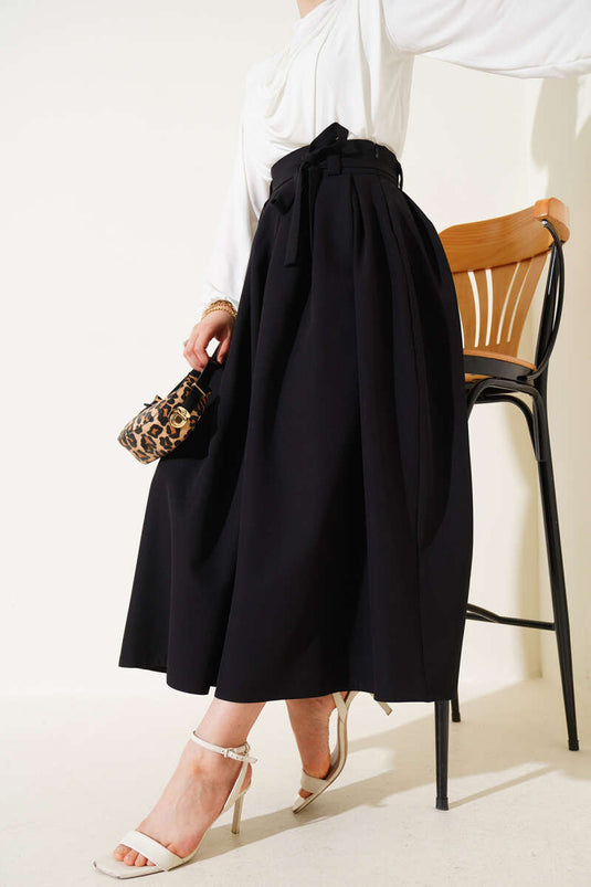 Pileli Kuşaklı Kloş Etek Siyah