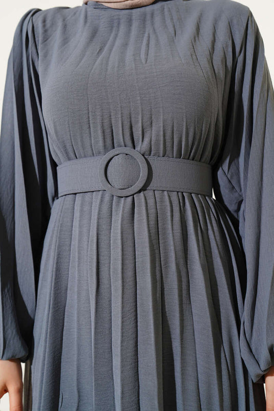 Robe Ayrobin grise plissée et ceinturée