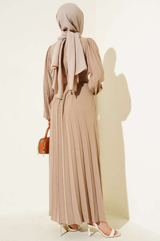 Robe Ayrobin plissée et ceinturée couleur Latte