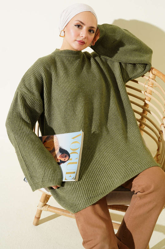 Tunique en tricot à épaules tombantes et maille tressée couleur vert olive