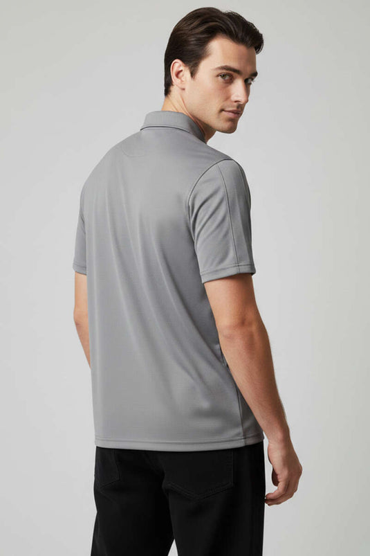 T-shirt homme à col polo avec écusson, couleur fumée