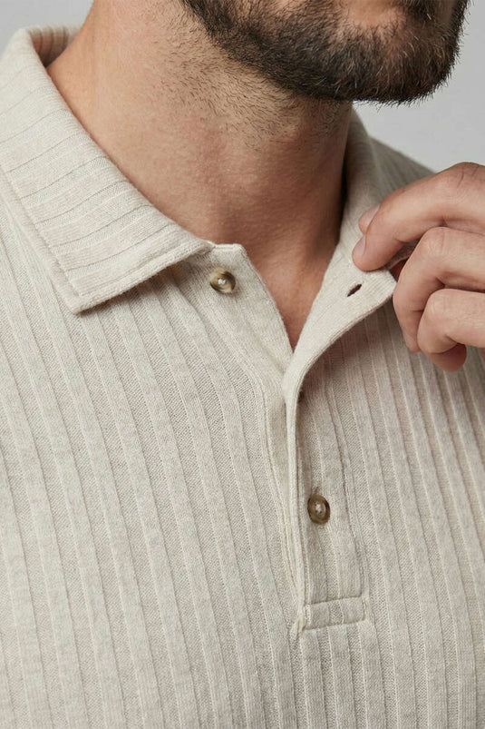 قميص رجالي بأكمام طويلة وياقة بولو بلون حجرية