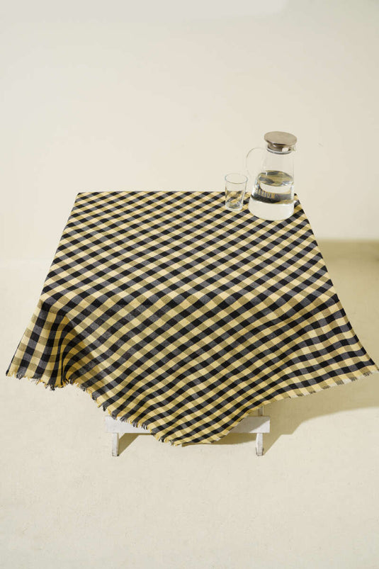 Couverture de pique-nique à carreaux jaunes