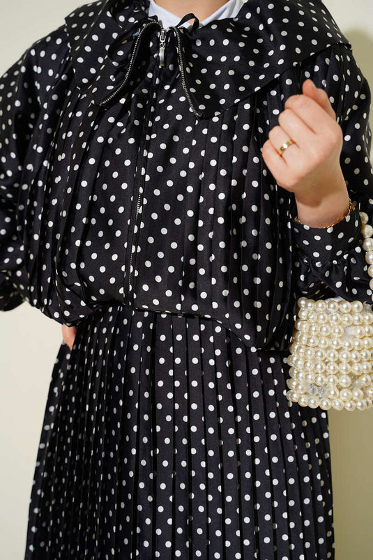 Completo Due Pezzi con Gonna a Pois Nero