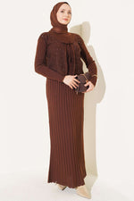 Robe En Tricot Marron À Détail À Nouer