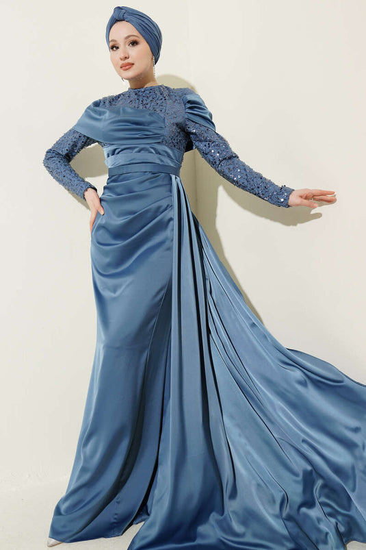 Robe de soirée à queue avec détails en paillettes bleue