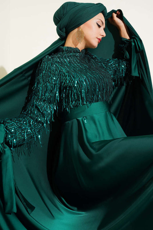Abendkleid mit Pailletten und gebundenen Ärmeln in Grün