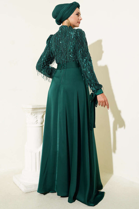 Abendkleid mit Pailletten und gebundenen Ärmeln in Grün