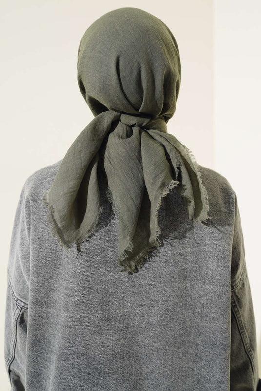 Fringed Model Camouflage Green Ayrobin Scarf