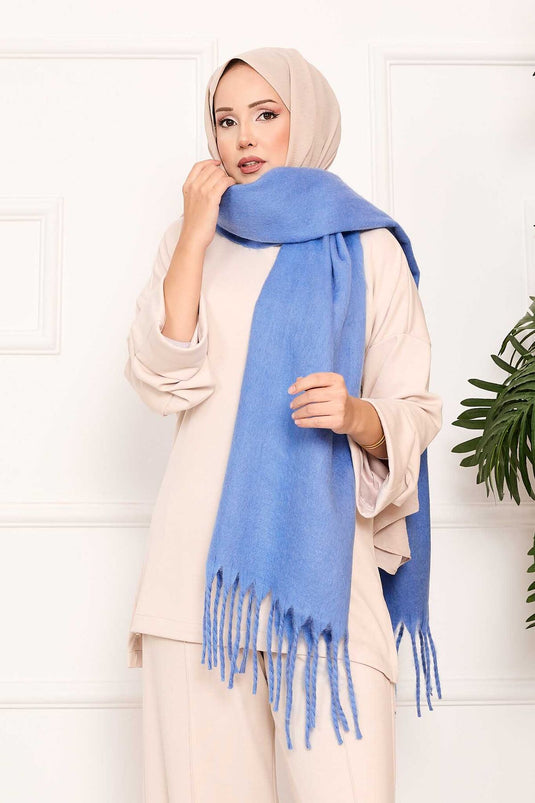 Châle à pompons indigo