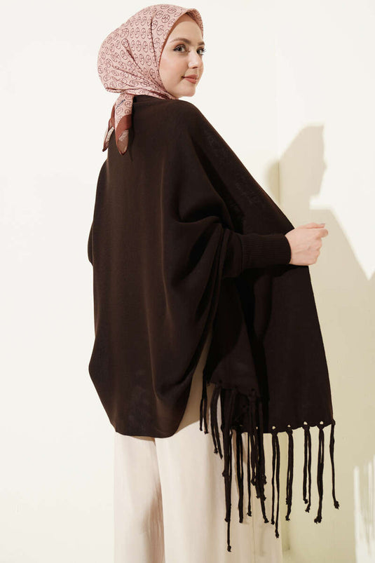 Poncho in maglia con frange marrone
