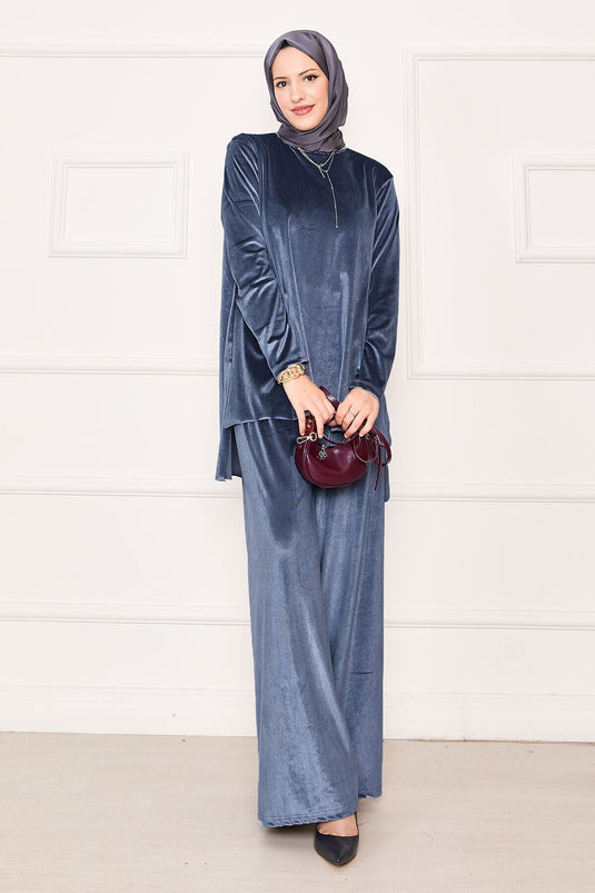 بدلة مخملية مريحة من قطعتين باللون الدخاني