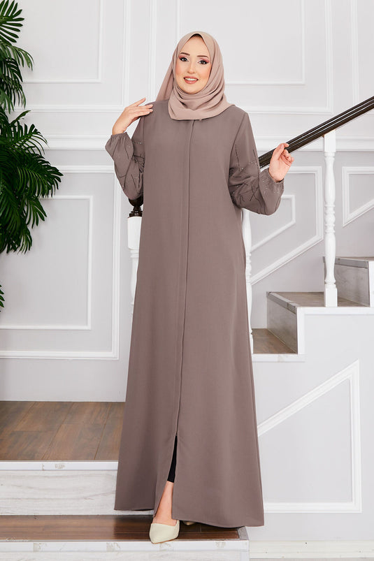 Abaya con hiyab de visón y mangas acampanadas