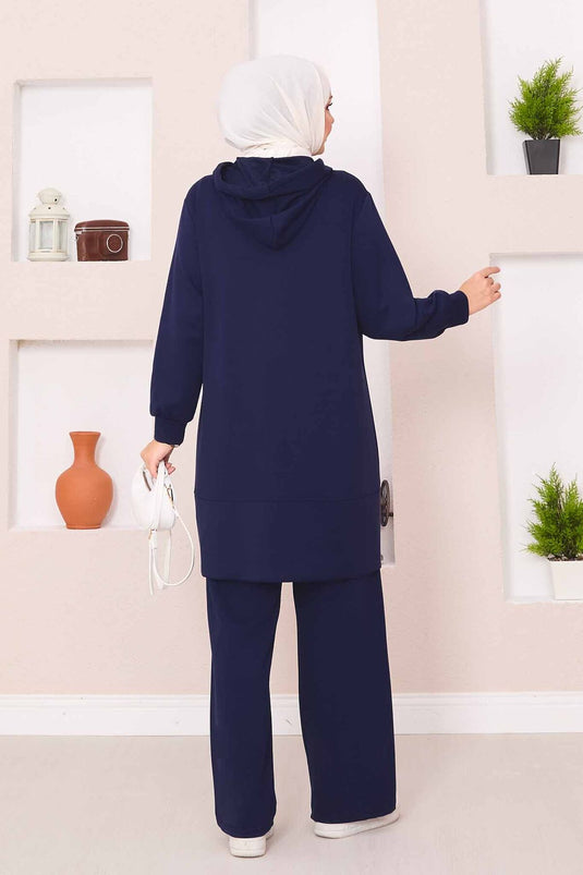 بدلة حجاب من قطعتين بغطاء رأس وشعار ريلاكس، أزرق داكن