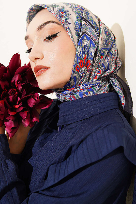 وشاح أنيق بنمط ريترو باللونين الأزرق الداكن والرمادي