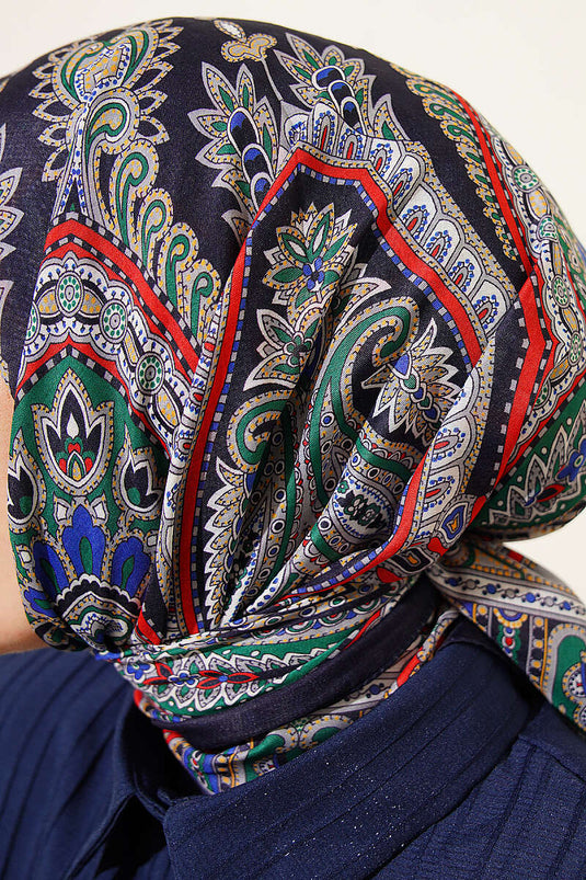 Retro Pattern Elegance Scarf Parliament